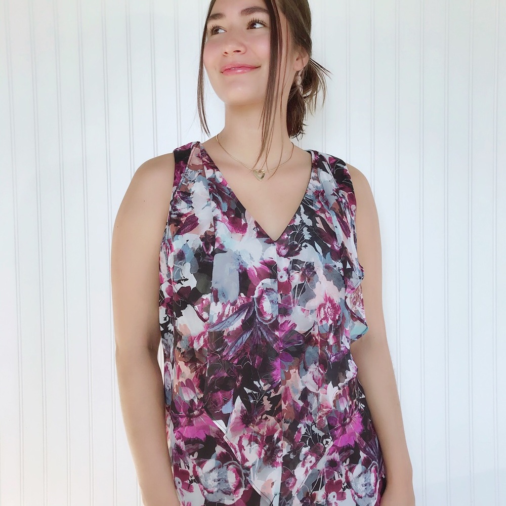 ⭐️ 3 for $25 Floral Blouse